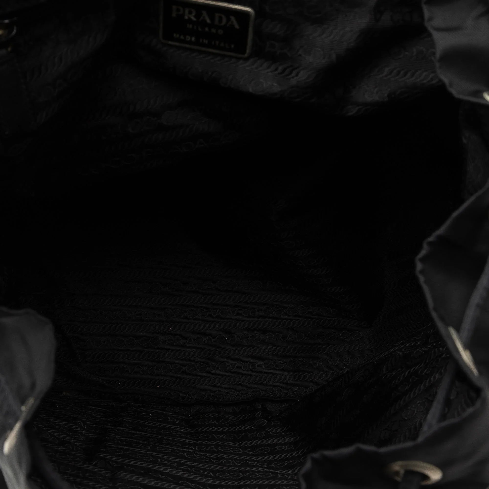 (Fair) Pre-Owned Tessuto Prada Backpack Black Fabric Authenticated Nylon Unisex