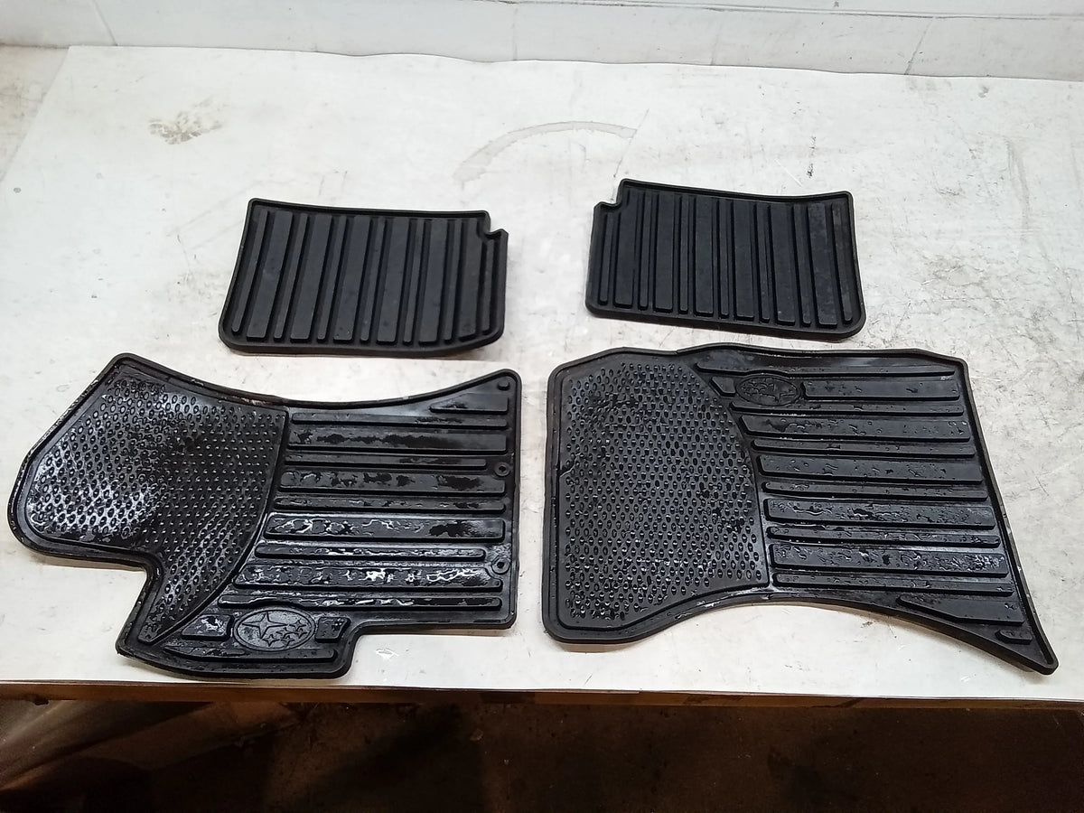 10 Mats Forester Subaru And Rubber Rear OEM Pre-Owned 2 Front Left 2 (Good) Right Floor