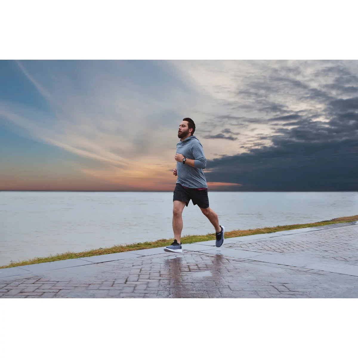 Watch 45 in Forerunner® GPS Running Black