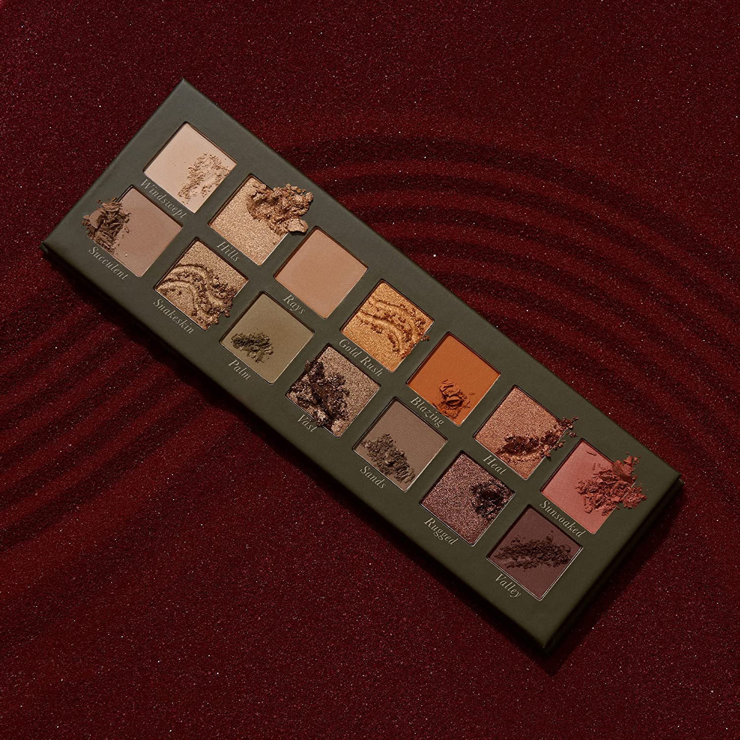 Desert Geller Staplesz Laura Eyeshadow Dreams Palette Seasonless