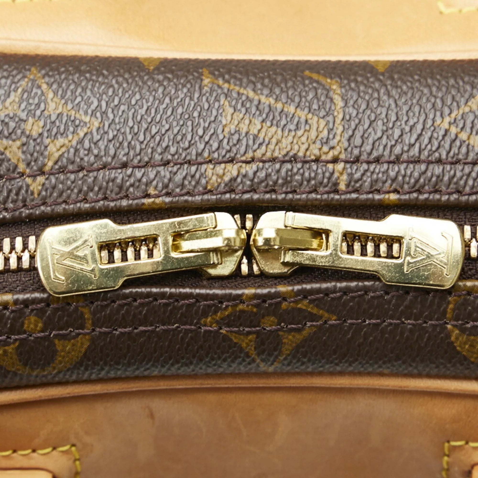(Good) Pre-Owned VUITTON Vuitton Monogram Leather Women's LOUIS M41450 Excursion Louis Handbag Brown