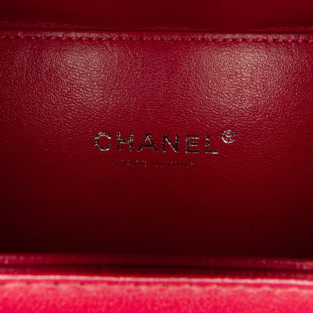 (Like Chanel Unisex Filigree Pre-Owned New) Small Caviar Bag Authenticated Leather Vanity CC White