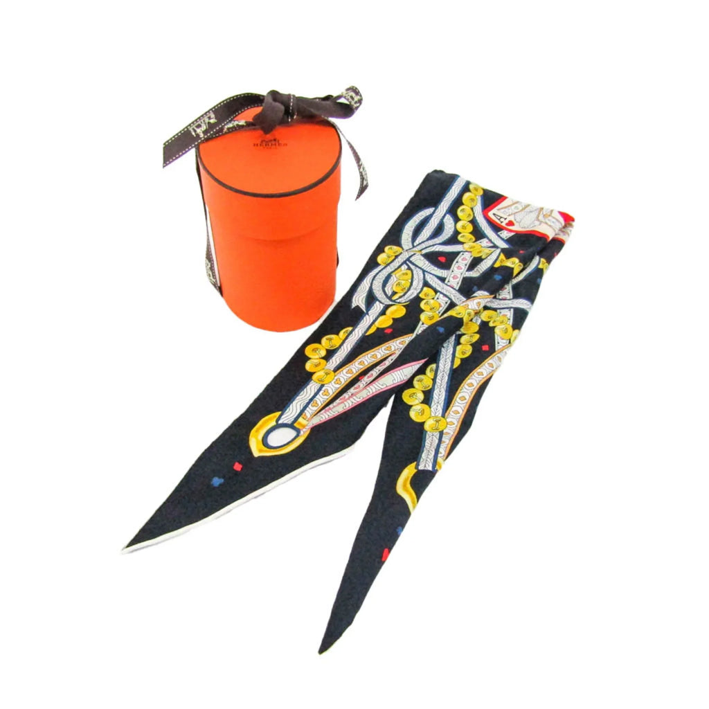 Hermes Multi-color,Navy,White LOSANGE Pre-Owned Scarf Silk COEUR (Good) Women's DE DAME