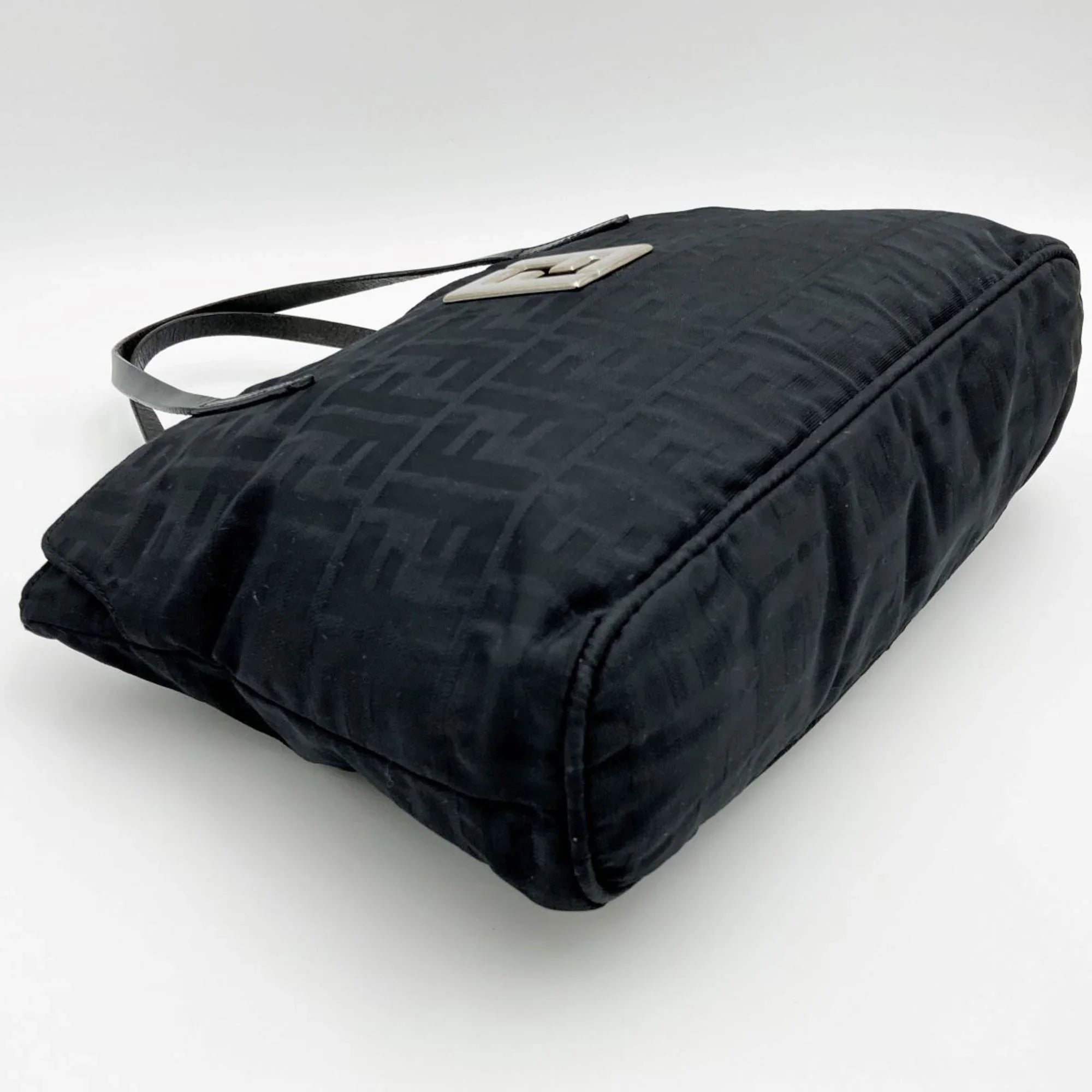 FENDI pattern nylon canvas handbag tote (Good) Zucca 15786 bag Pre-Owned black ladies